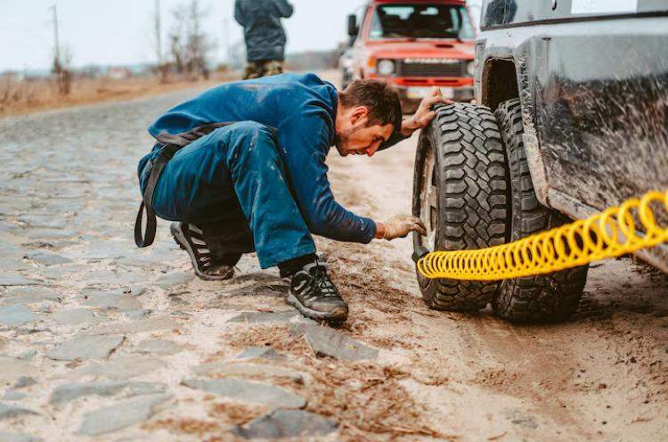 Road Side Assistance Battery Replacement: When a Jumpstart Won’t Fix It