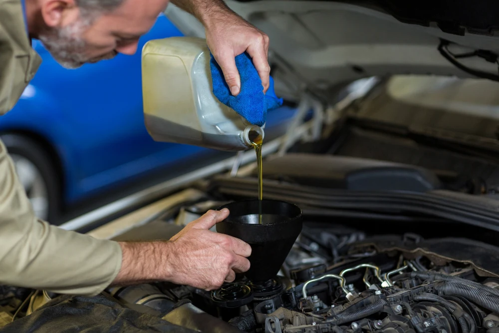 5 Key Differences Between Transmission Oil and Engine Oil